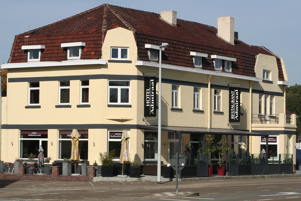 Hotel Admiraal Lanaken Esterno foto